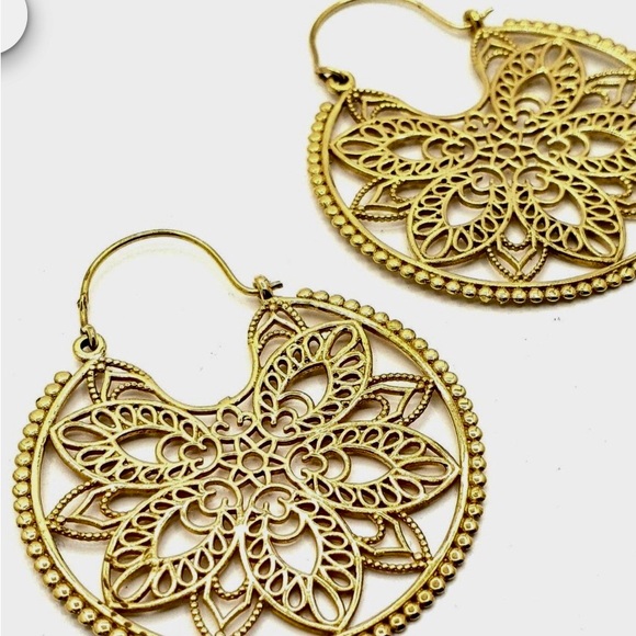 Handmade BOHO Brass Mandala Round Dangle Earrings - Nickel Free - Picture 2 of 4